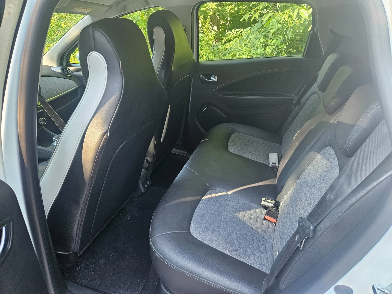 Renault Zoe R135 INTENS 52KWH, снимка 14 - Автомобили и джипове - 55399785