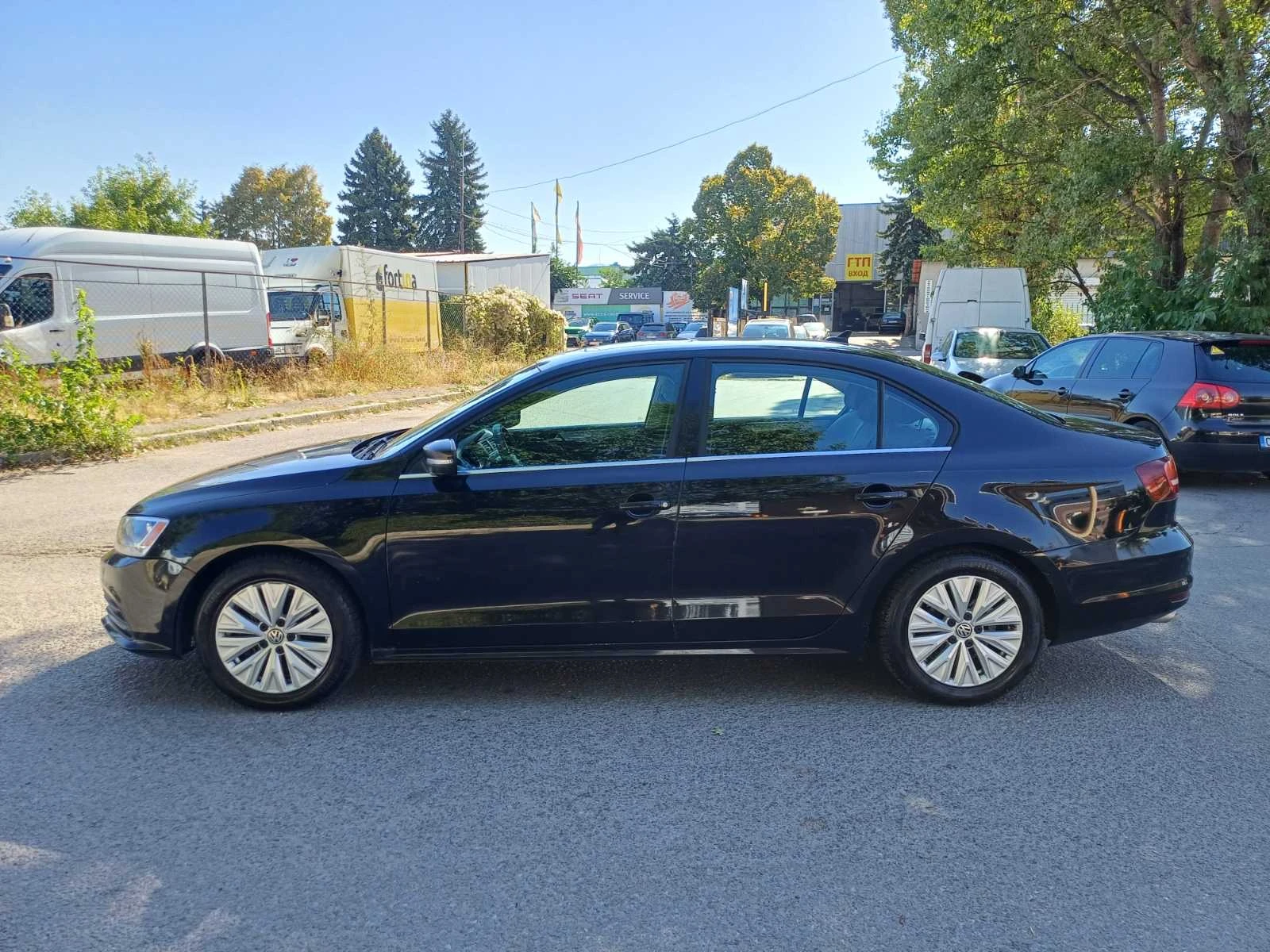 VW Jetta 1.4 TSI, снимка 4 - Автомобили и джипове - 56072616