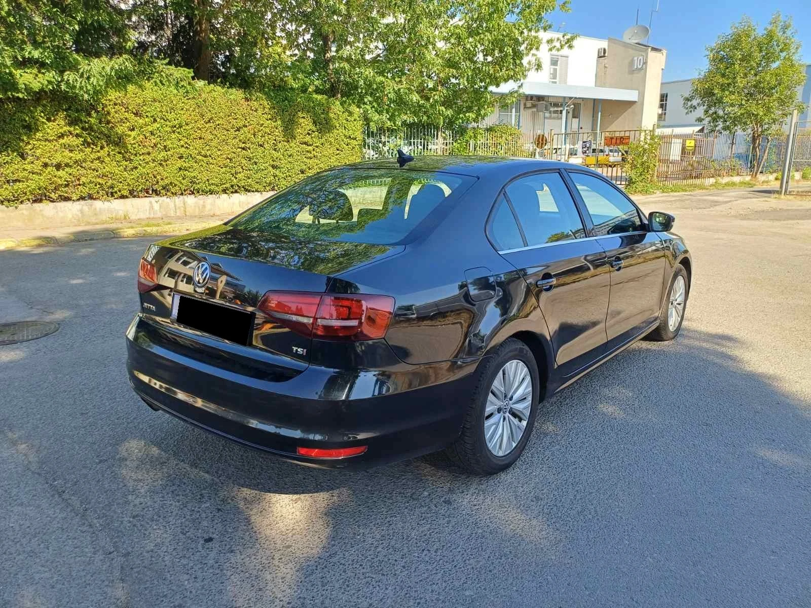 VW Jetta 1.4 TSI, снимка 7 - Автомобили и джипове - 56072616