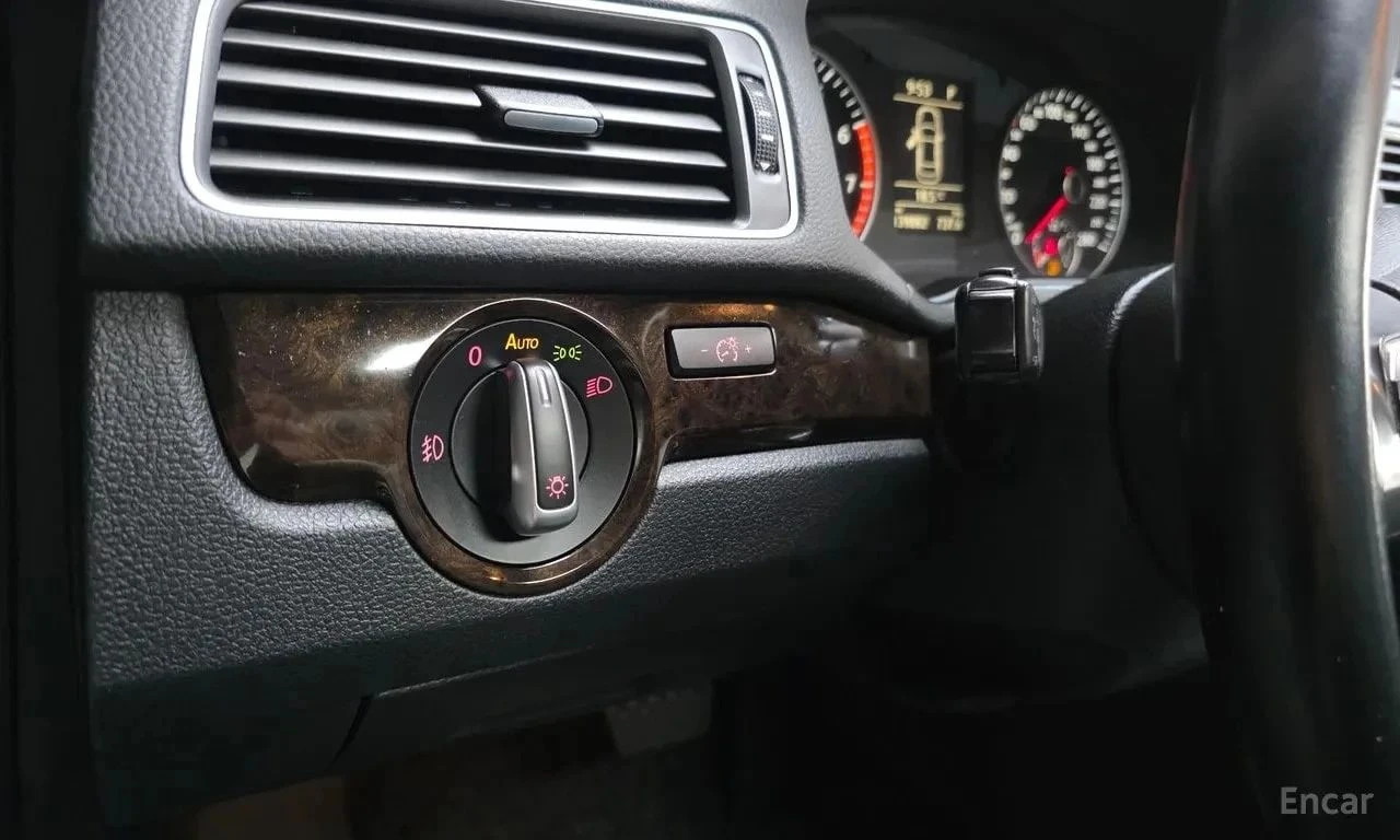 VW Passat, снимка 14 - Автомобили и джипове - 56727941