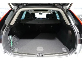Volvo XC60 T6/PLUS-DARK/398HP/RECHARGE/PANO/AWD/360/H&K/6267q, снимка 16