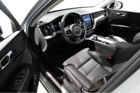 Volvo XC60 T6/PLUS-DARK/398HP/RECHARGE/PANO/AWD/360/H&K/6267q, снимка 6