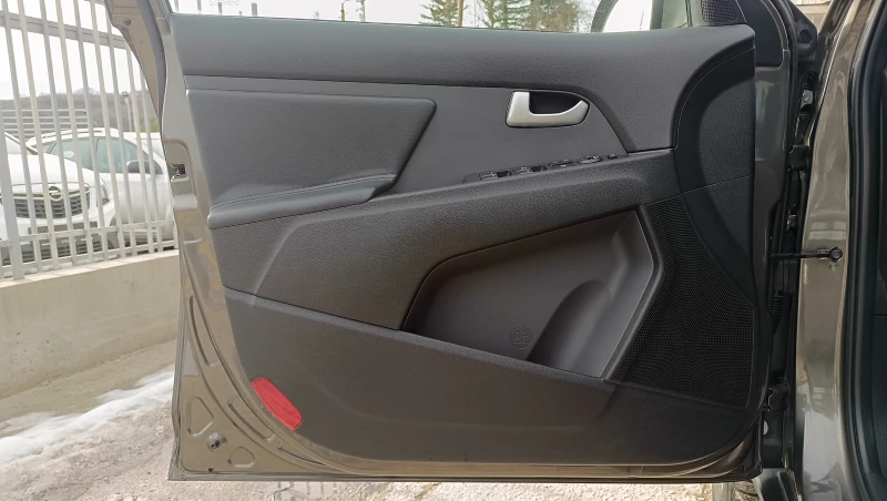 Kia Sportage 1.6i LPG Face, снимка 14 - Автомобили и джипове - 48588586