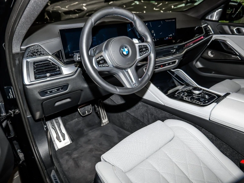 BMW X6 M60i/xDrive/FACELIFT/B&W/EXCLUSIV/PANO/22, снимка 10 - Автомобили и джипове - 52482304