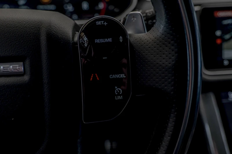 Land Rover Range Rover Sport 3.0d/Virtual/Подгрев/Kамера/Lane Assist/, снимка 11 - Автомобили и джипове - 53583400