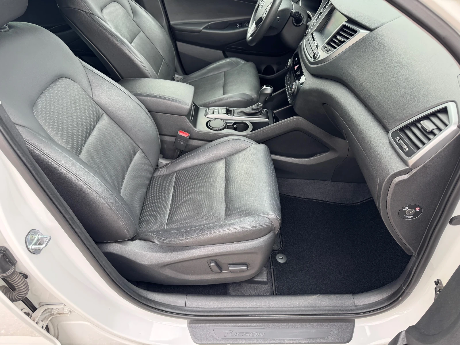 Hyundai Tucson 2.0CRDI Vertex 185к.с 4WD - изображение 10