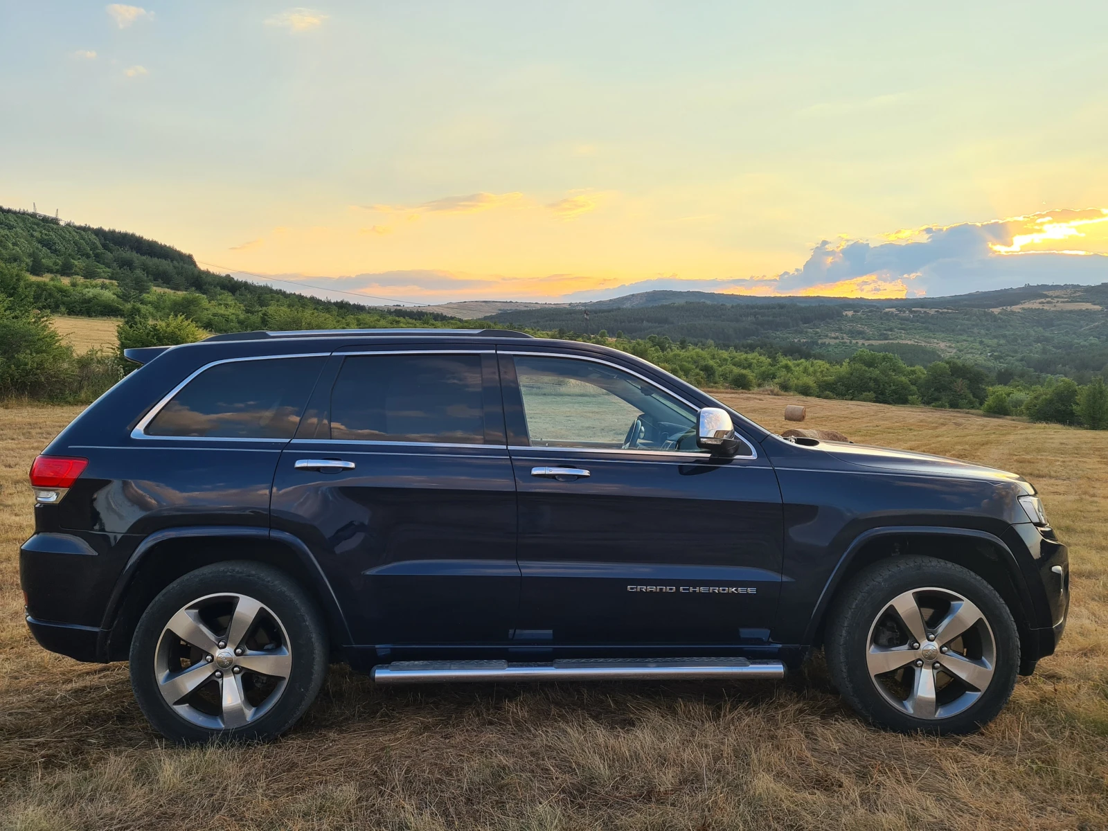 Jeep Grand cherokee Overland 5.7 HEMI - изображение 4