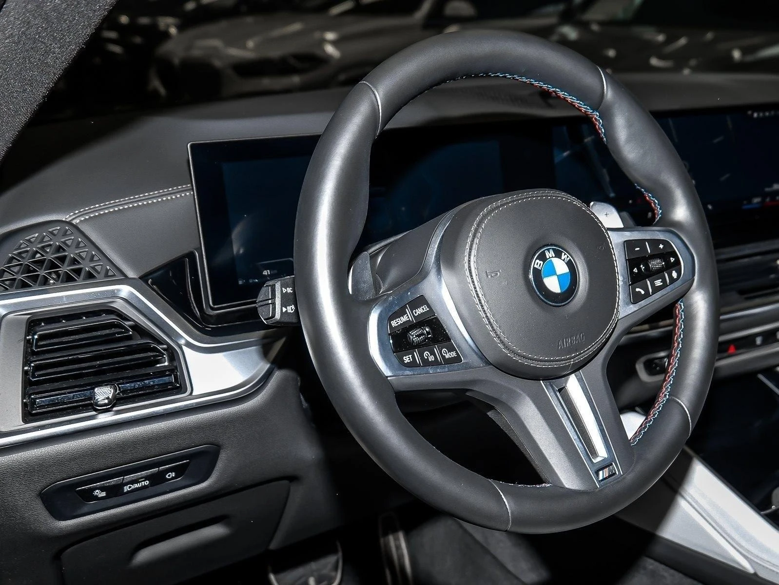 BMW X6 M60i/xDrive/FACELIFT/B&W/EXCLUSIV/PANO/22 | Mobile.bg   11