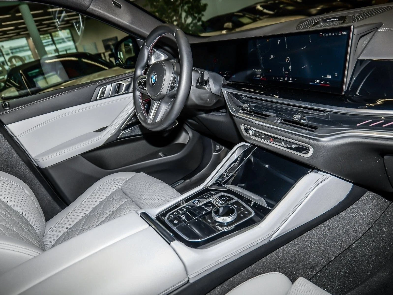 BMW X6 M60i/xDrive/FACELIFT/B&W/EXCLUSIV/PANO/22 | Mobile.bg   15