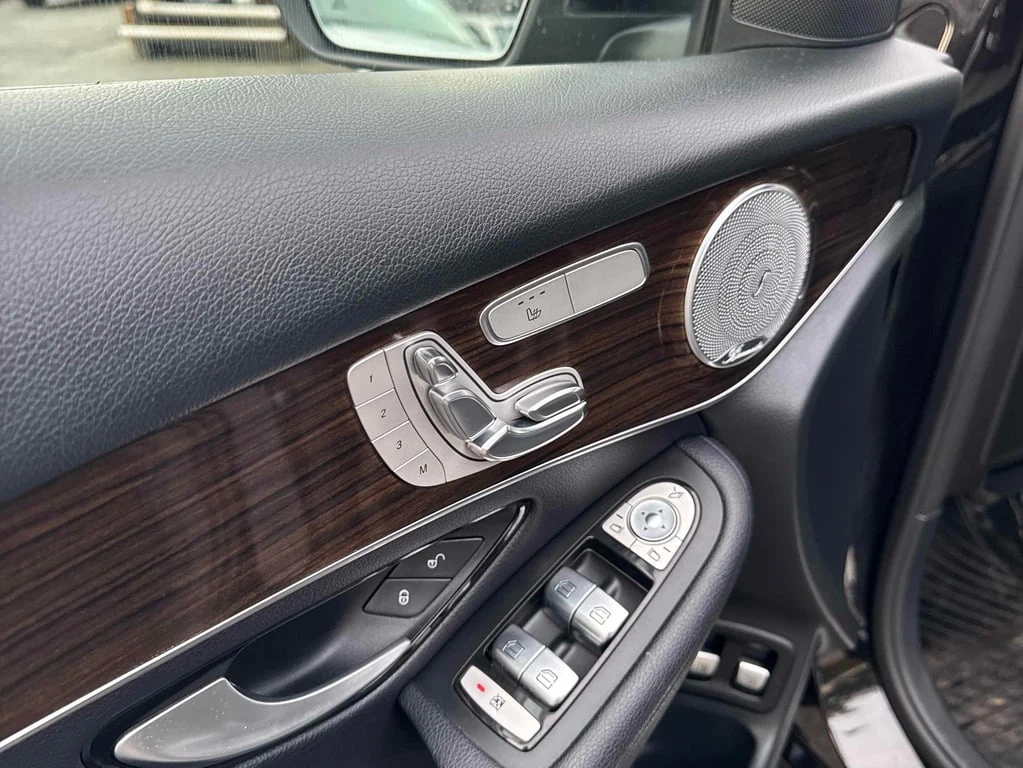 Mercedes-Benz GLC * 350e * CARFAX *    | Mobile.bg   12