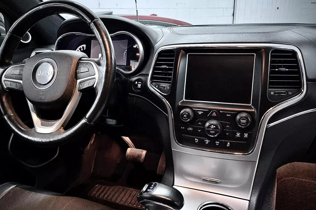 Jeep Grand cherokee 3.6 Summit* DISTRONIC* PANO* ПОДГРЕВ* ОБДУХВАНЕ* , снимка 12 - Автомобили и джипове - 54628797