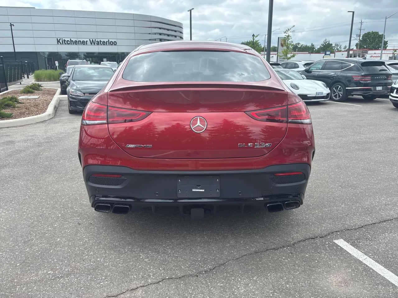 Mercedes-Benz GLE 63 S AMG * BURMESTER * ДИСТРОНИК * 360 * ОБДУХВАНЕ, снимка 4 - Автомобили и джипове - 54935527