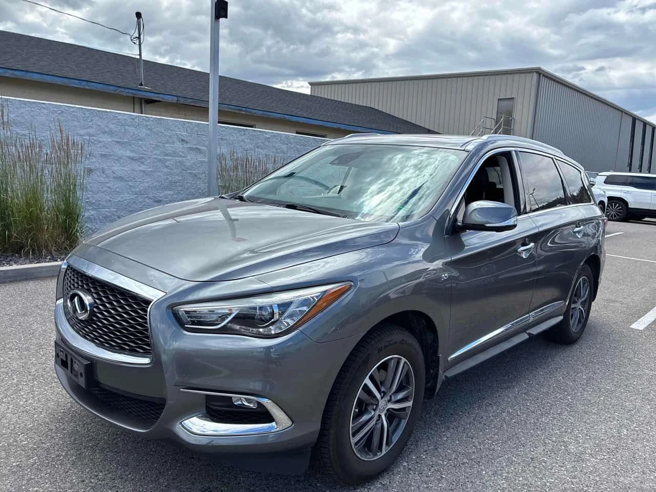 Infiniti QX60 PURE /СARFAX/КОЖА/ШИБЕДАХ/КЛИП