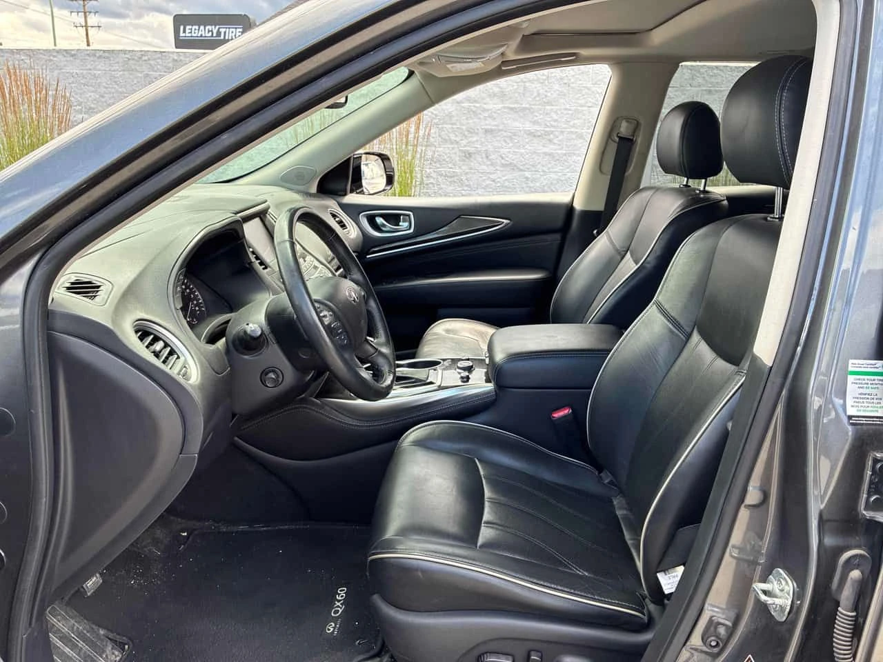 Infiniti QX60 PURE /СARFAX/КОЖА/ШИБЕДАХ/КЛИП, снимка 5 - Автомобили и джипове - 55077716