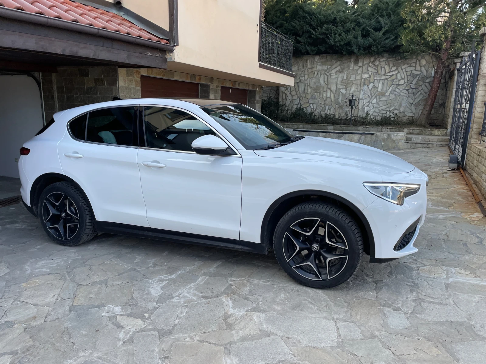Alfa Romeo Stelvio Alfa Romeo Stelvio 2.0L Turbo Q4 280 hp, снимка 10 - Автомобили и джипове - 55539949