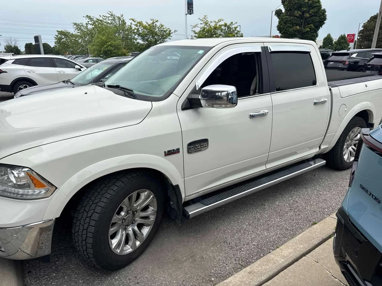 Dodge RAM 1500 * Longhorn * АВТОКРЕДИТ БЕЗ ПЪРВОНАЧАЛНА ВНОСКА* , снимка 2 - Автомобили и джипове - 55650533