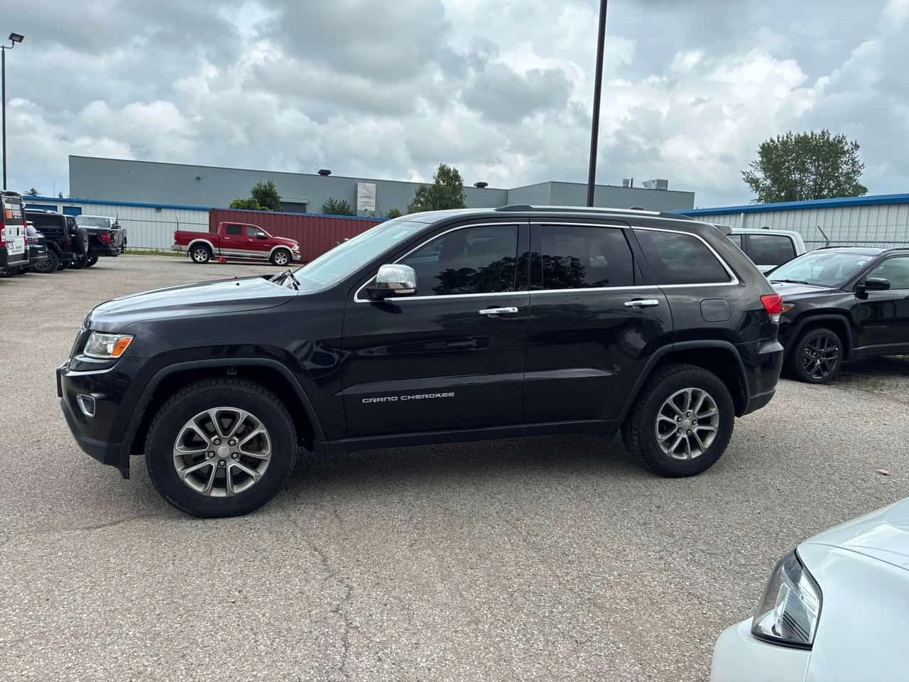 Jeep Grand cherokee LIMITED * ГЛАВНО ПРЕДСТАВИТЕЛСТВО НА JEEP* , снимка 3 - Автомобили и джипове - 55662137