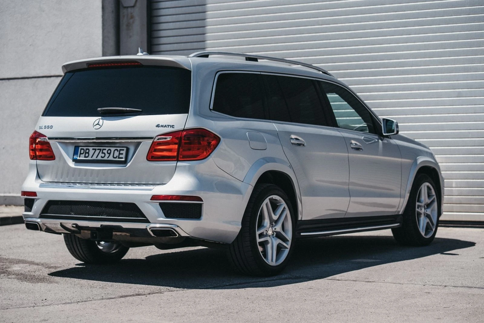 Mercedes-Benz GL 550 AMG-Designo | Harman-360 | Soft Close | Смени вер, снимка 6 - Автомобили и джипове - 55665716