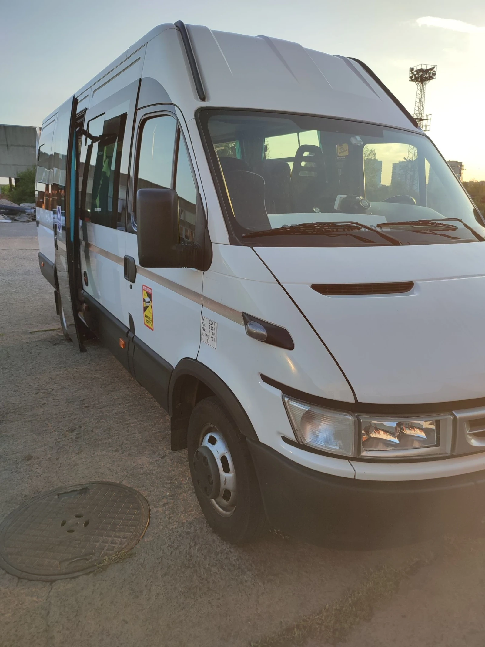 Iveco Deily 50C 17 -3.0 HPT - изображение 2