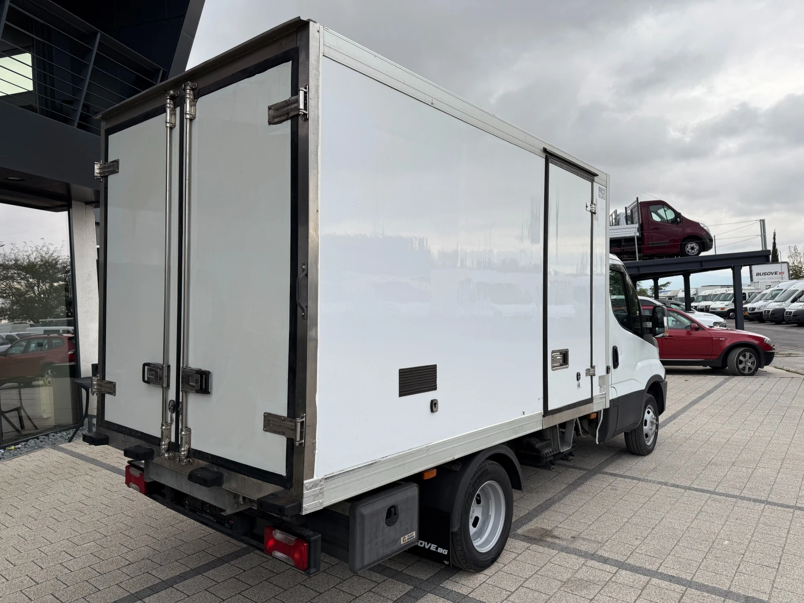 Iveco Daily 35-150 до 3.5т. Хладилен + ток 3.50м. Еuro 6b 2бр. - изображение 9