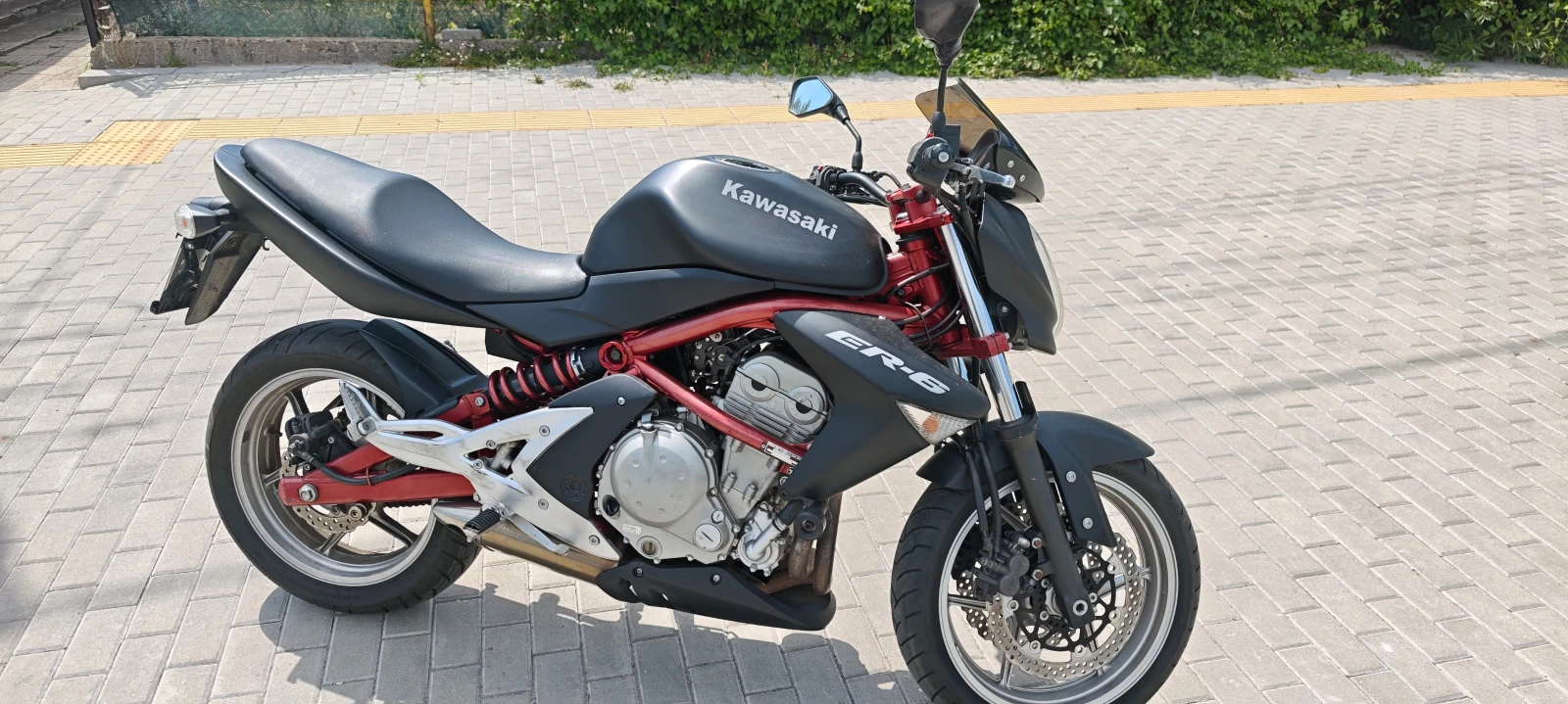 Kawasaki ER 6N
