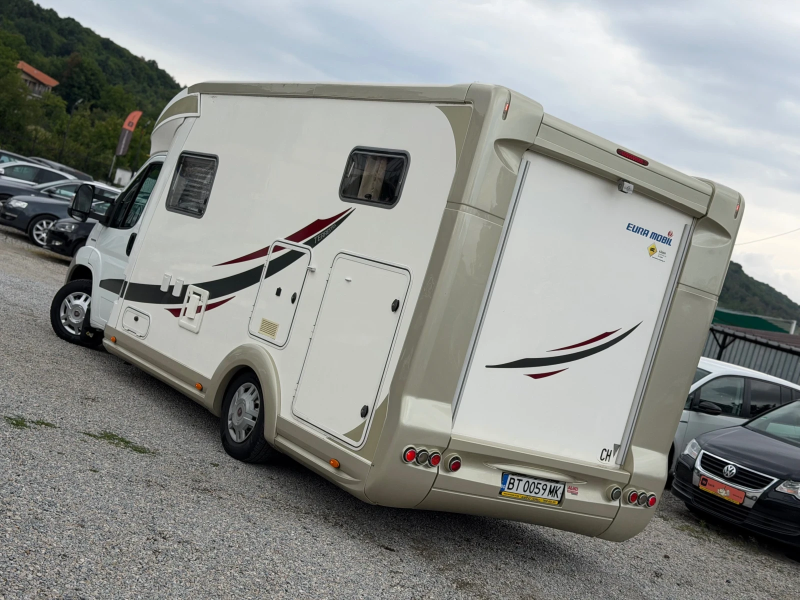 Кемпер Fiat Ducato 3.0HDI 160кс АВТОМАТИЛ КЛИМАТИК, снимка 4 - Каравани и кемпери - 55638940
