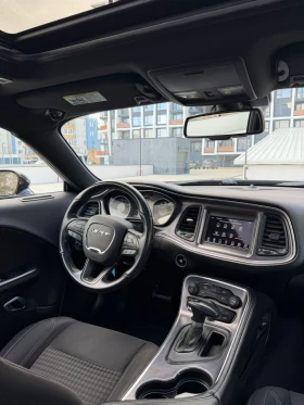 Dodge Challenger 5.7 HEMI, снимка 12