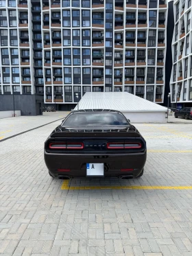 Dodge Challenger 5.7 HEMI, снимка 1