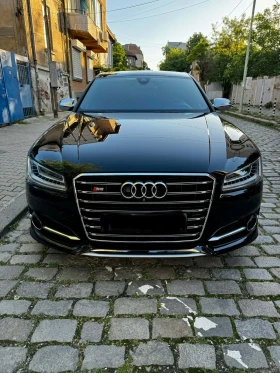 ������ Audi A8