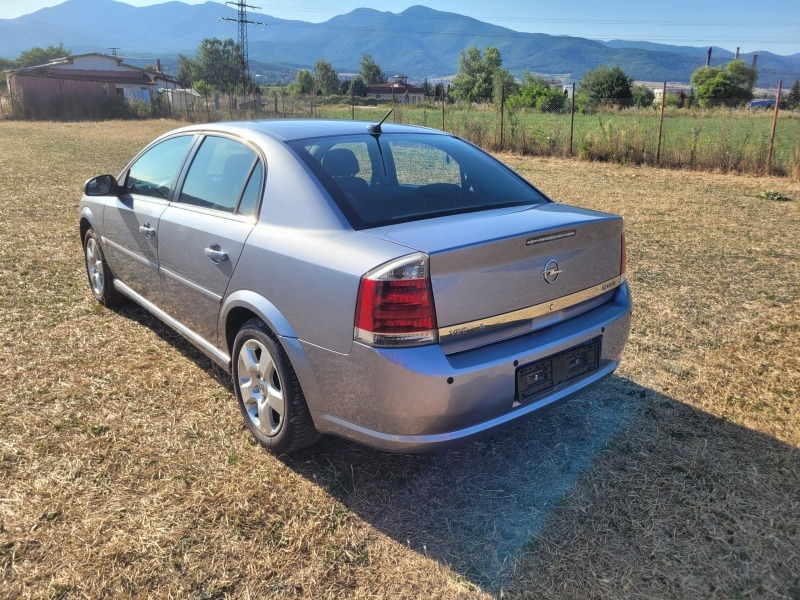 Opel Vectra 1.9CDTI Facelift, снимка 8 - Автомобили и джипове - 46762454