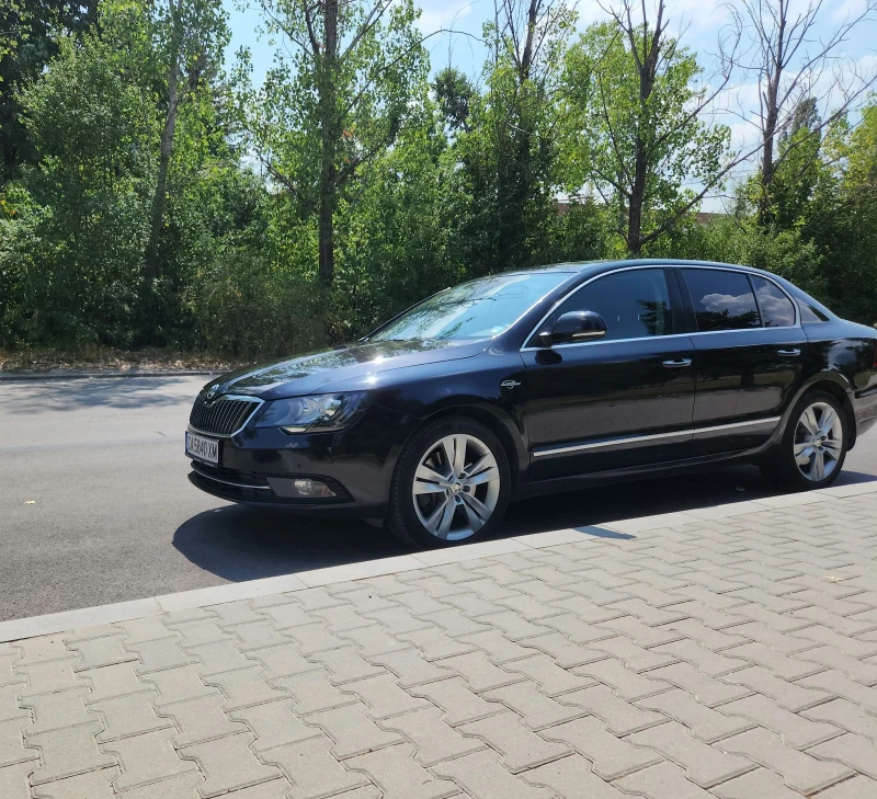 Skoda Superb 3.6, V6, 4x4, Laurin & Klement, снимка 4 - Автомобили и джипове - 47286002