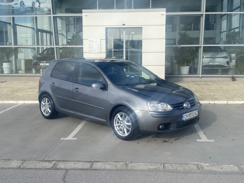 VW Golf, снимка 1 - Автомобили и джипове - 47792121