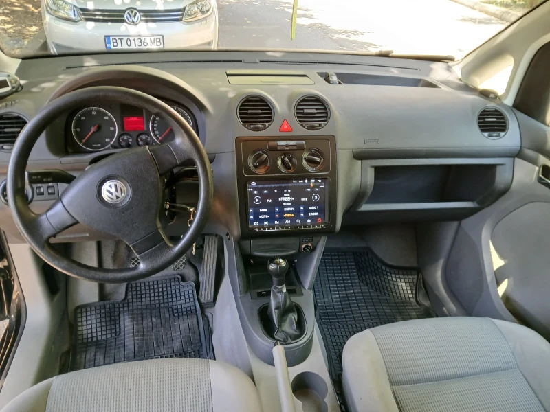 VW Caddy, снимка 4 - Автомобили и джипове - 48360397