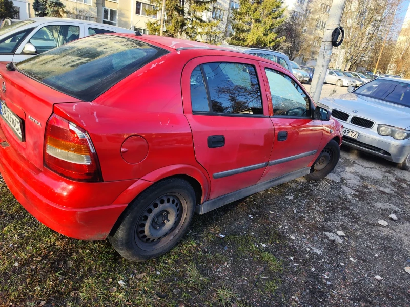 Opel Astra 1.6, снимка 4 - Автомобили и джипове - 48362777