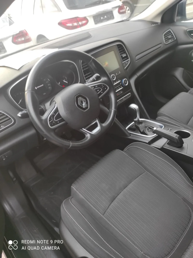 Renault Megane, снимка 7 - Автомобили и джипове - 52338248