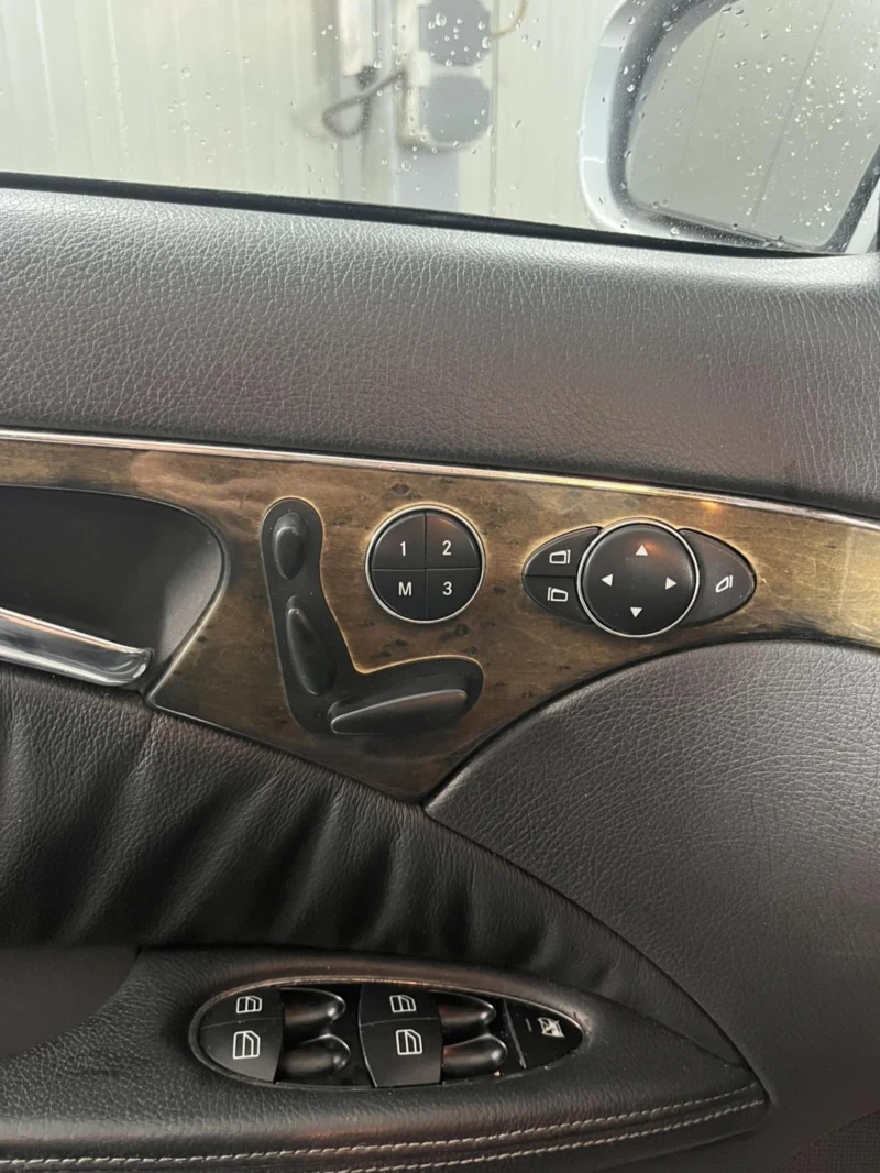 Mercedes-Benz E 320 3.2cdi 204kc avangarde panorama , снимка 9 - Автомобили и джипове - 52639194