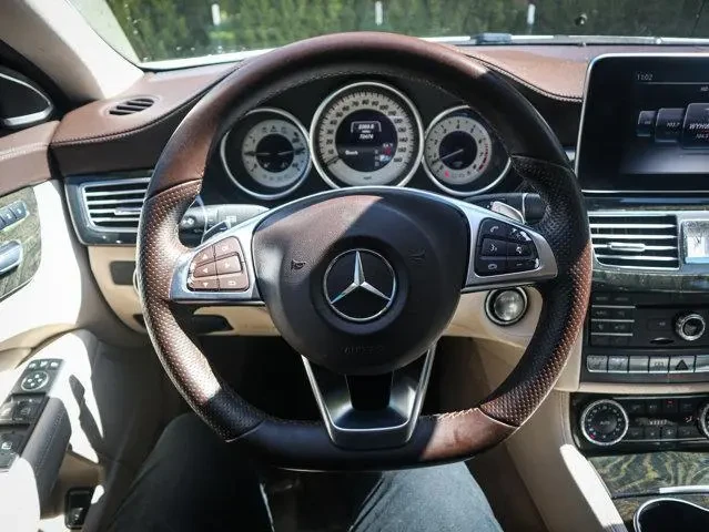 Mercedes-Benz CLS 550  - изображение 10