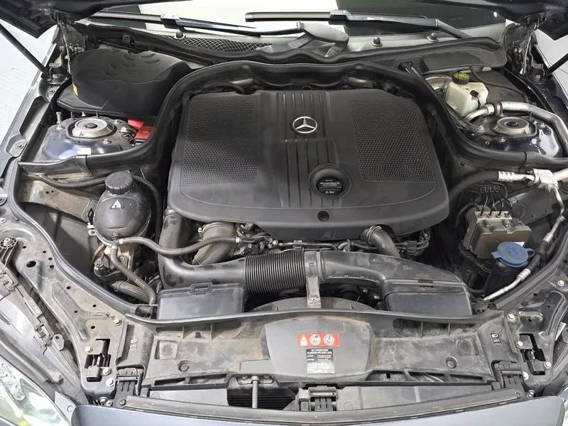 Mercedes-Benz E 250 4MATIC AVANTGARDE, снимка 6 - Автомобили и джипове - 55719686