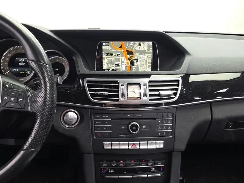 Mercedes-Benz E 250 4MATIC AVANTGARDE, снимка 14 - Автомобили и джипове - 55719686