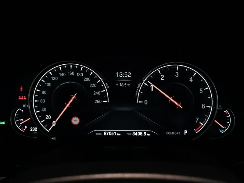 BMW 530 xDrive M Sports Plus, снимка 9 - Автомобили и джипове - 56071410