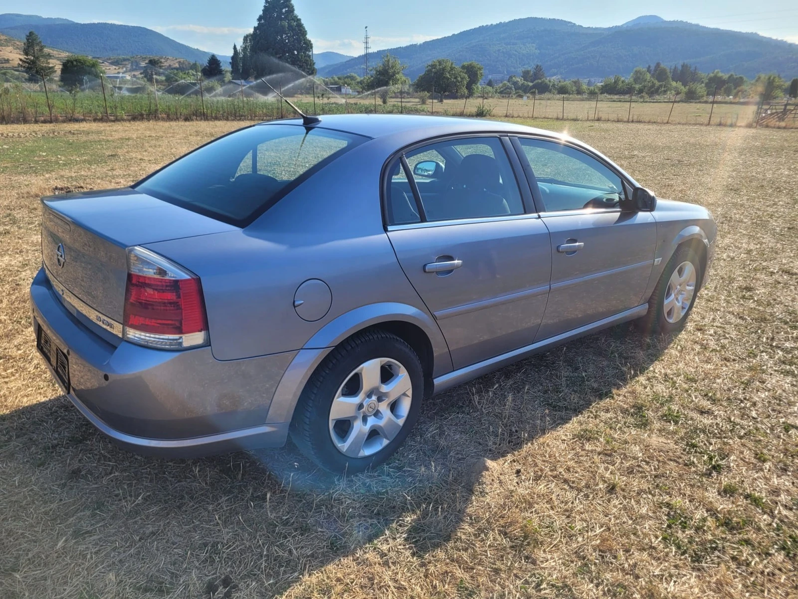 Opel Vectra 1.9CDTI Facelift - изображение 5