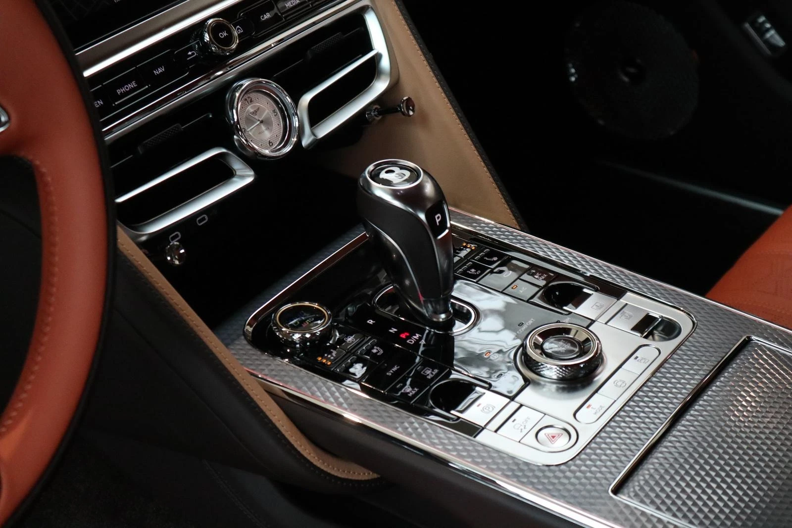 Bentley Flying Spur V8 HYBRID MULLINER NAIM PANO | Mobile.bg   13