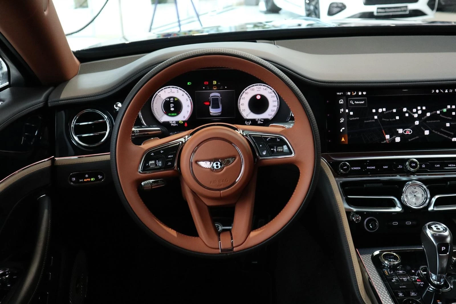 Bentley Flying Spur V8 HYBRID MULLINER NAIM PANO | Mobile.bg   11