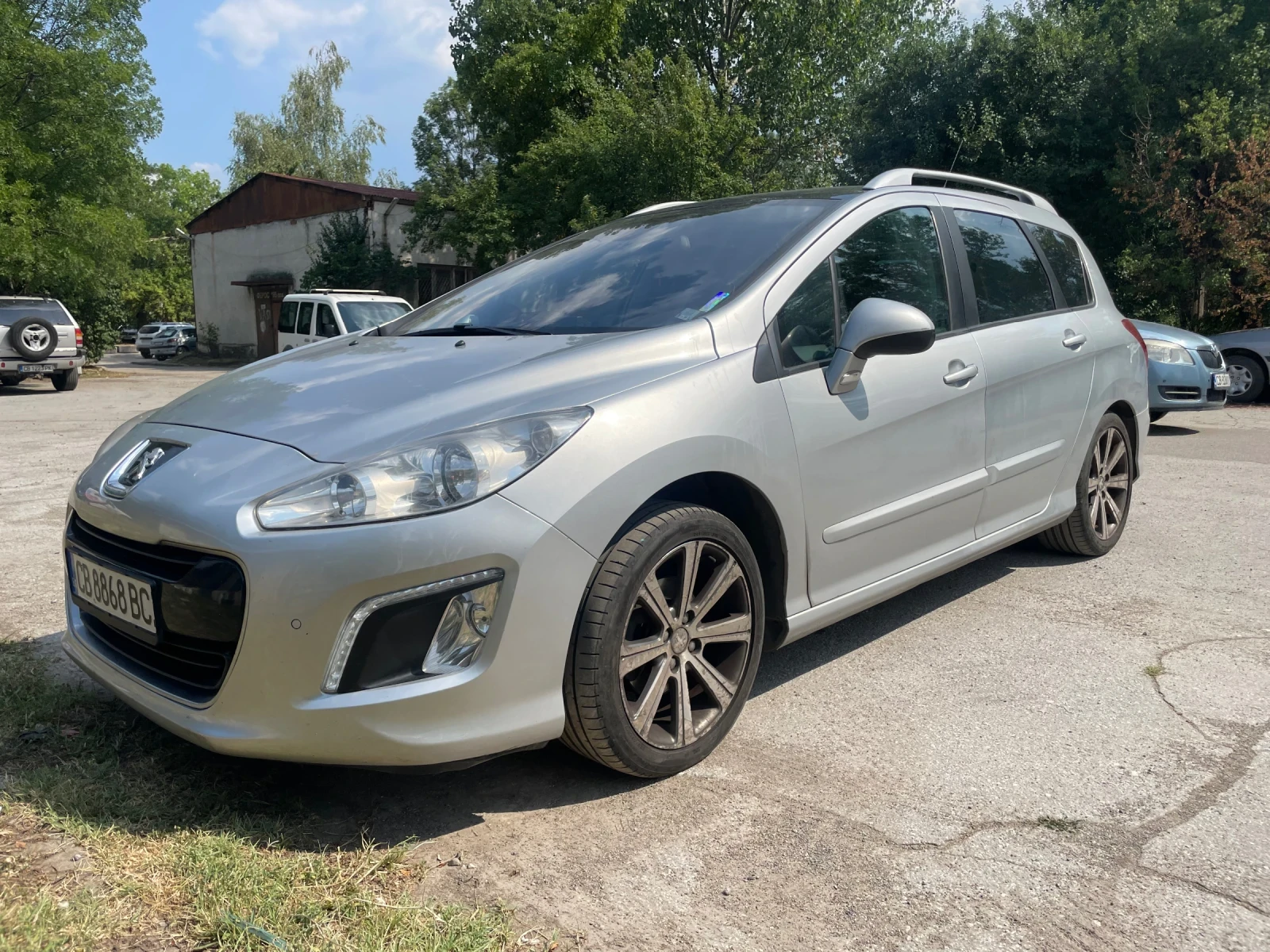 Peugeot 308 SW 1.6 HDI 115 - изображение 2