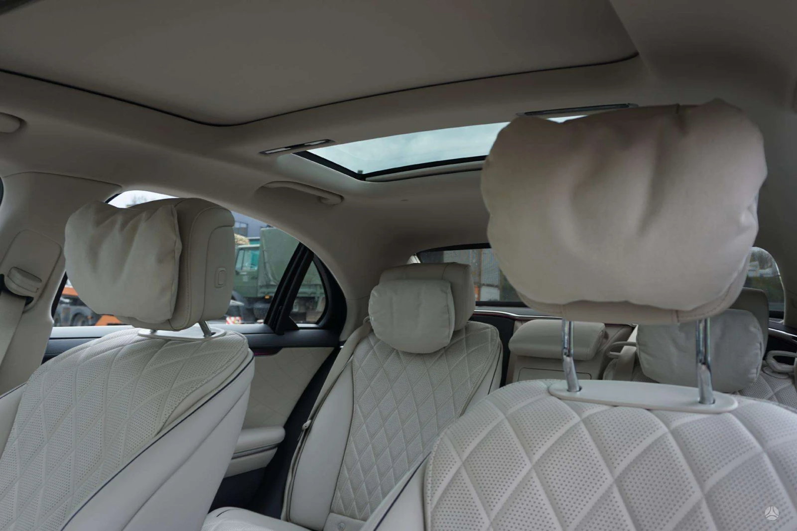 Mercedes-Benz S 400 d 4Matic L AMG Line - изображение 9