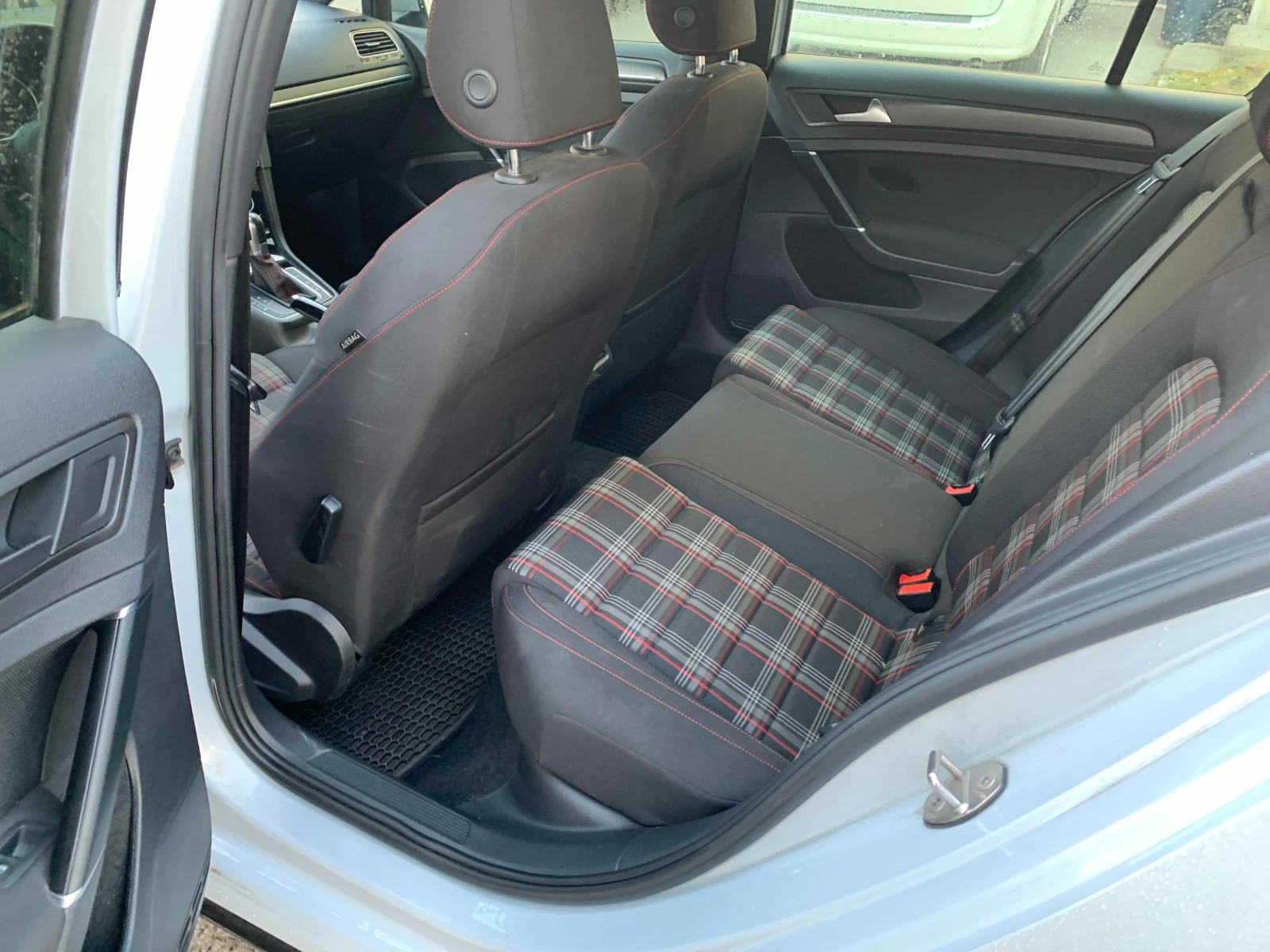 VW Golf * GTI* CARFAX *    | Mobile.bg   11