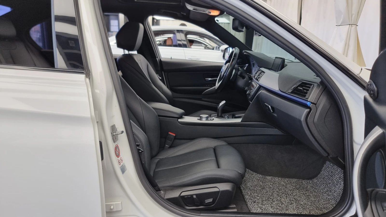 BMW 320 M-Performance EDITION autogeorge.com | Mobile.bg � ����������� 11