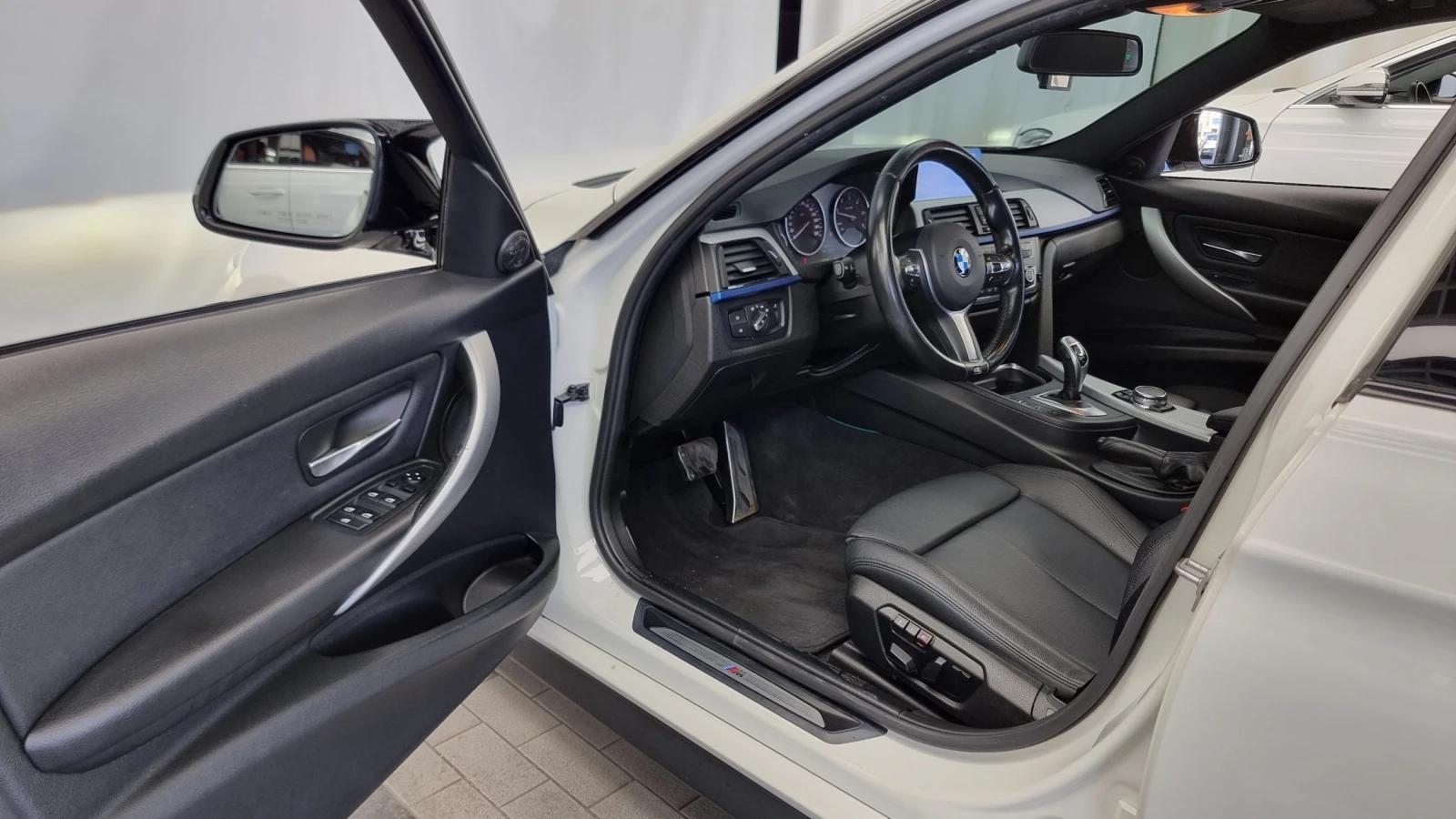 BMW 320 M-Performance EDITION autogeorge.com - изображение 10