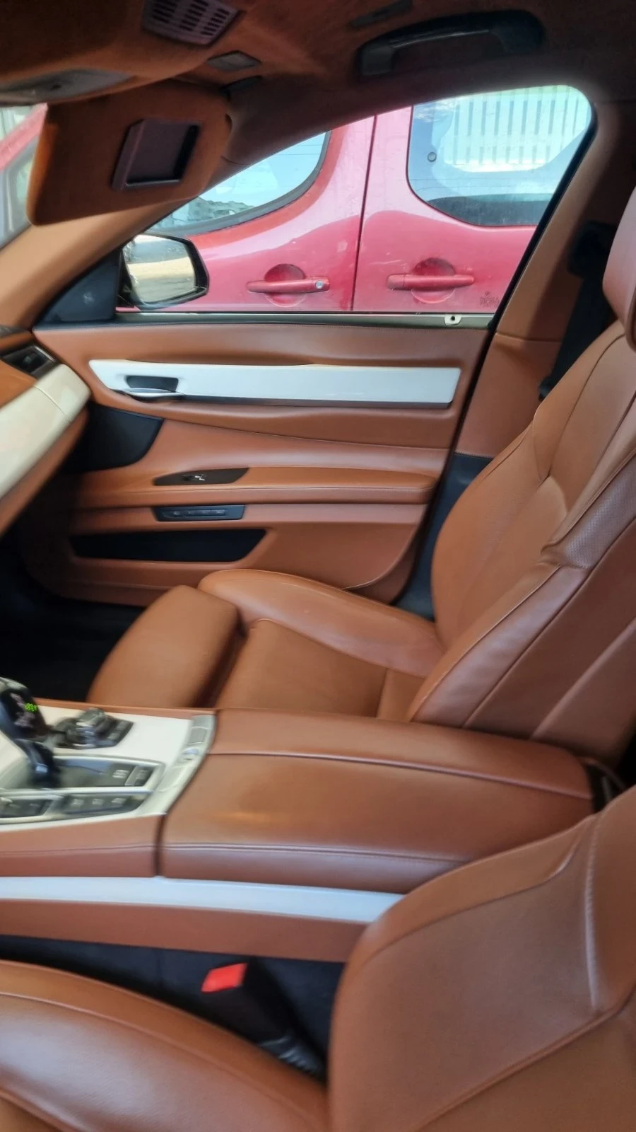 BMW 750  - изображение 7