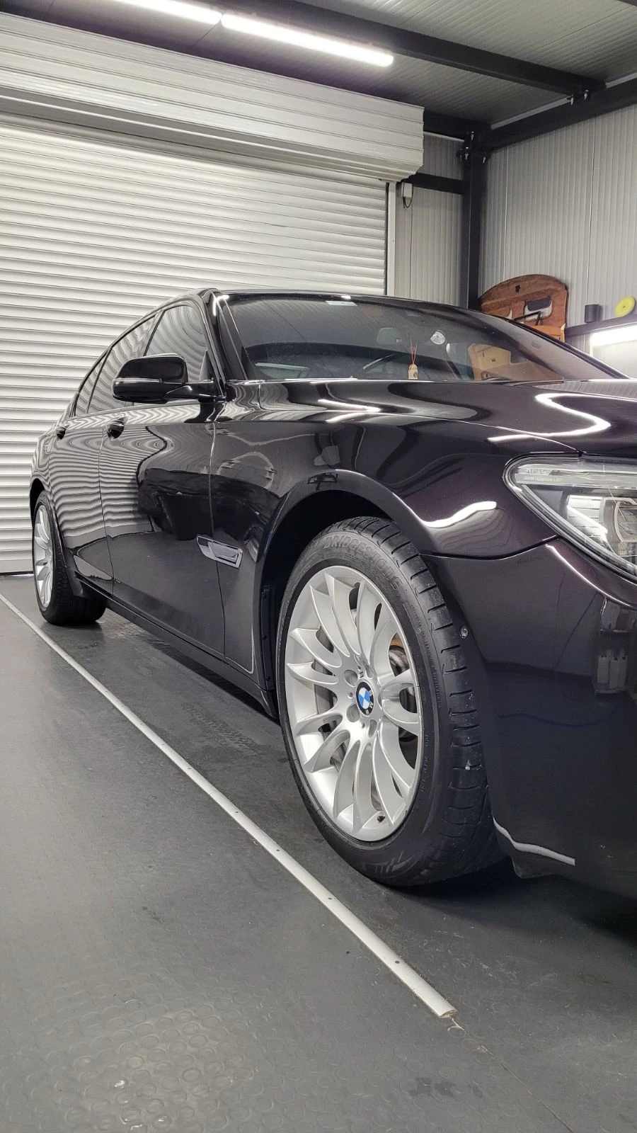 BMW 750  - изображение 3